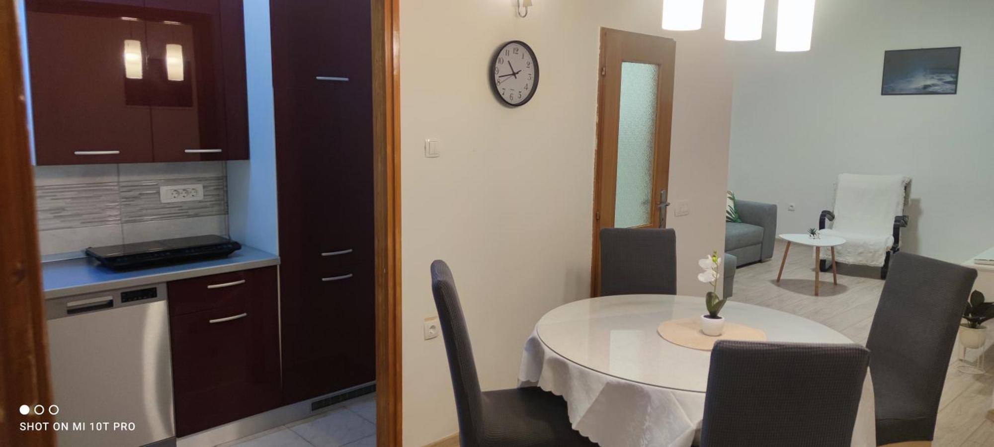 Apartment Apartman Kostela